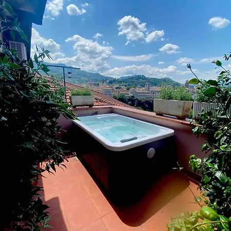 L'attico Sul Fiume Center Apartment *