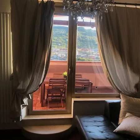 L'attico Sul Fiume Center Apartment